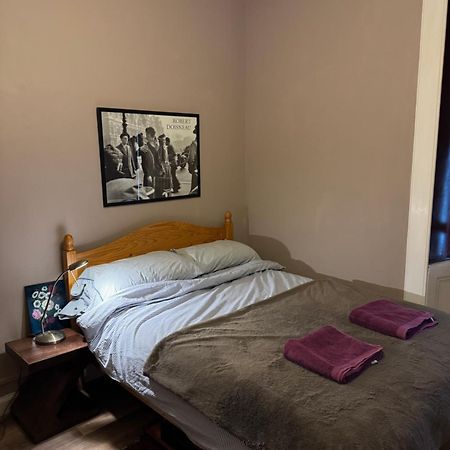Central Room In Historic Tenement Shared Apartment Near Old Town EDI Buitenkant foto