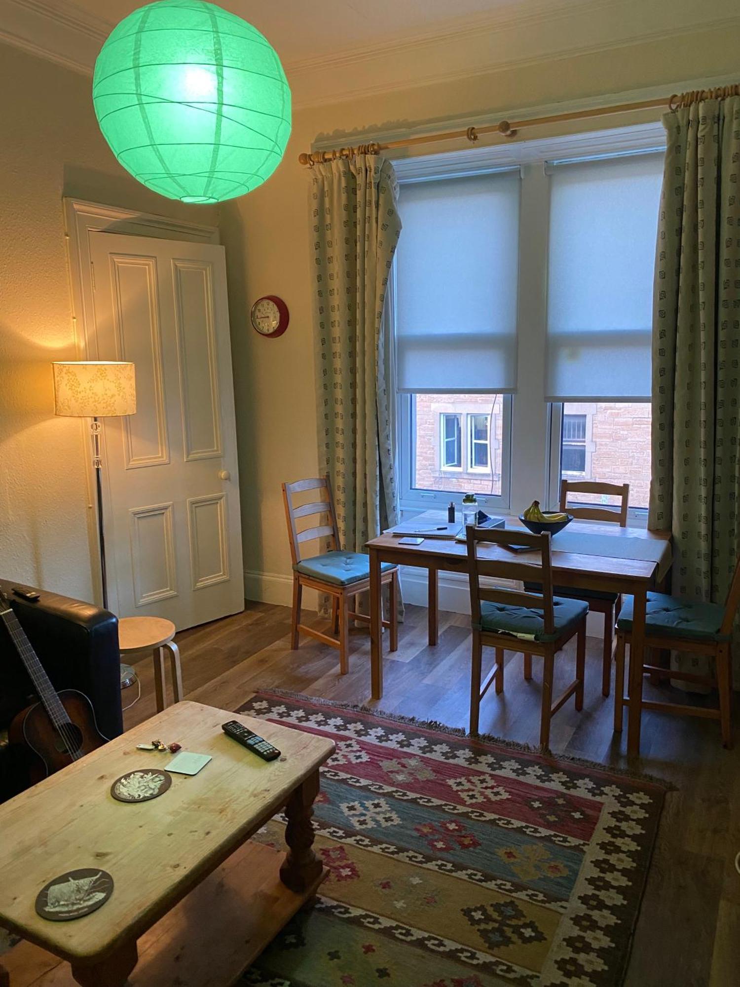 Central Room In Historic Tenement Shared Apartment Near Old Town EDI Buitenkant foto